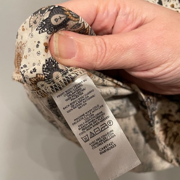 Ann Taylor Loft Ruffle Tie Neck Mixed Media Shell Sleeveless Keyhole Blouse, XL - Picture 5 of 9